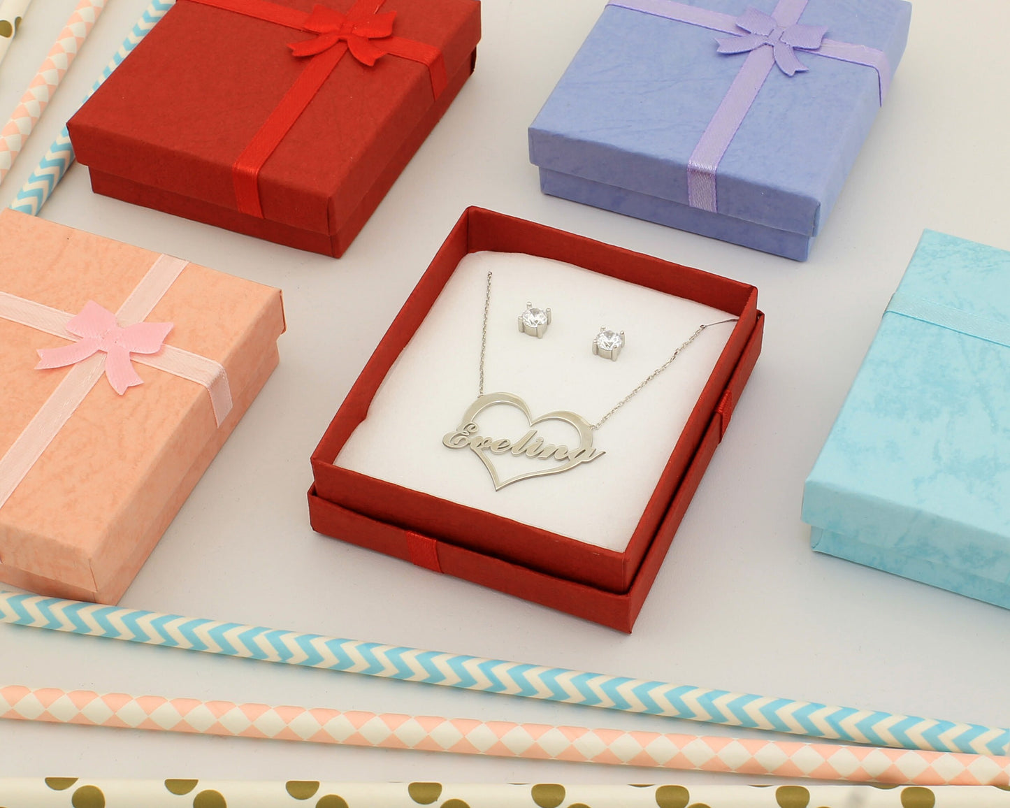 Cajas con lazo para conjunto de joyeria