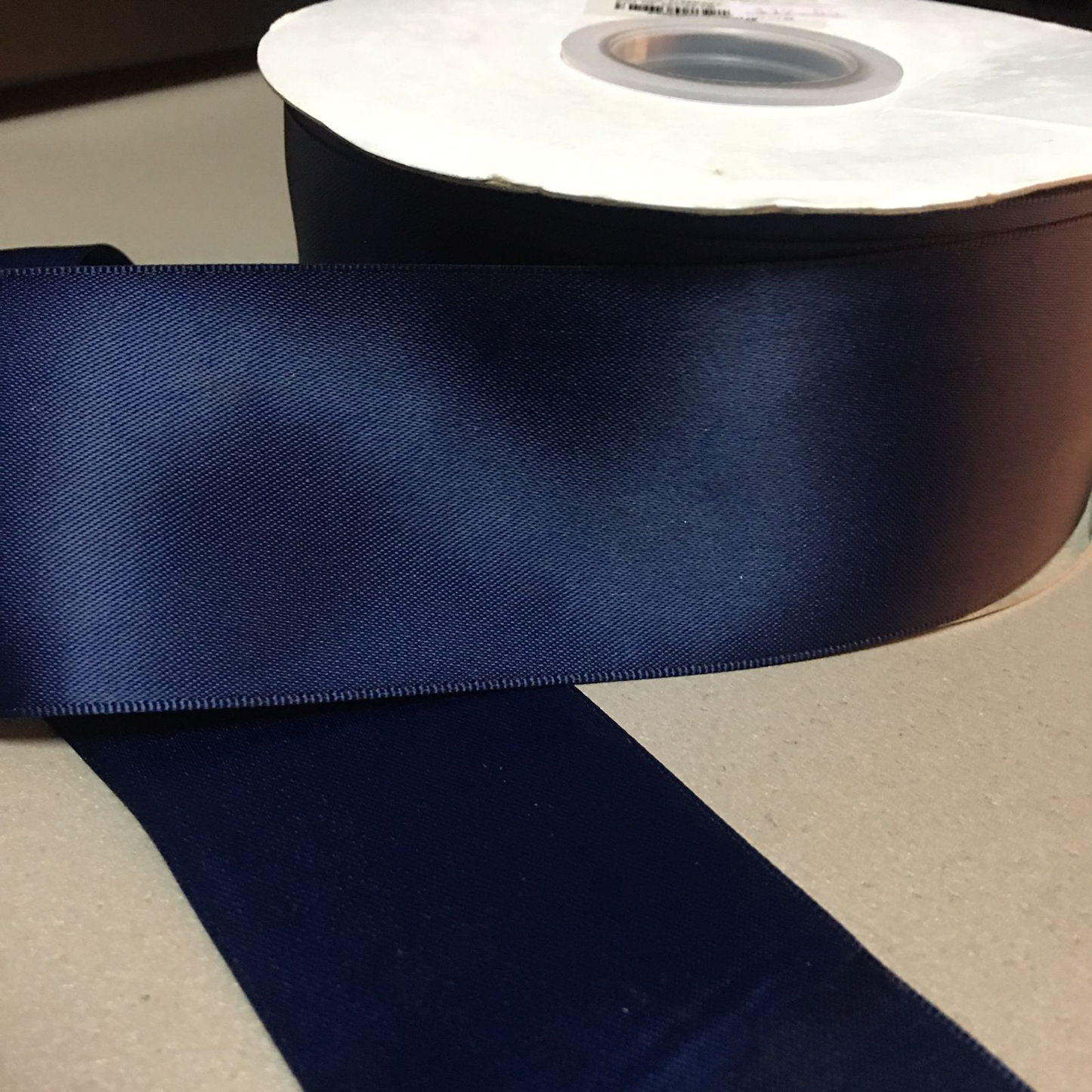 Rollos de Cintas Satinadas Doble Brillo de 2" x 50yds