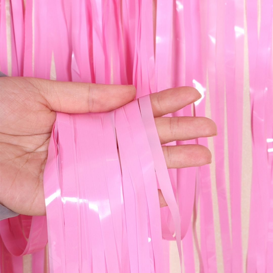 Cortina de flecos en variación de tonos pasteles color mate de 3.2 x 6.6 pies para decoración. Foil Fringe Curtain