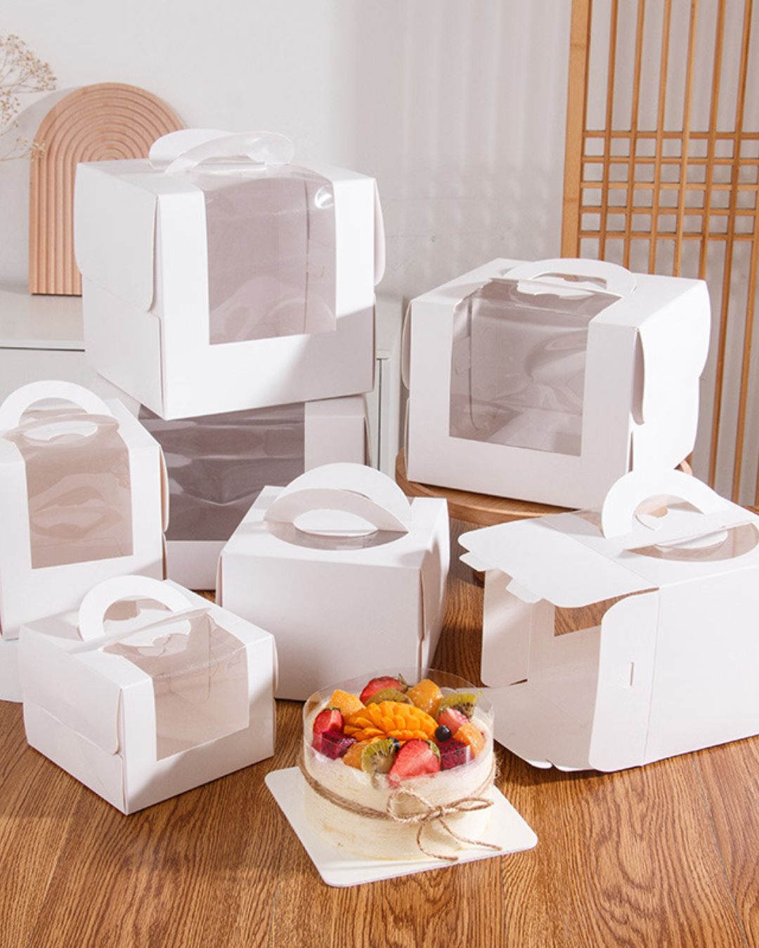 Caja con base y ventana para pastel