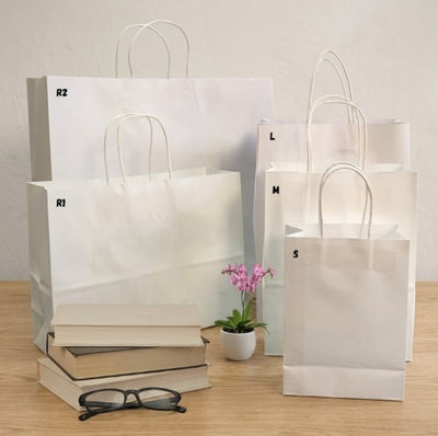 Bolsa de papel kraft blanco con asa rizada